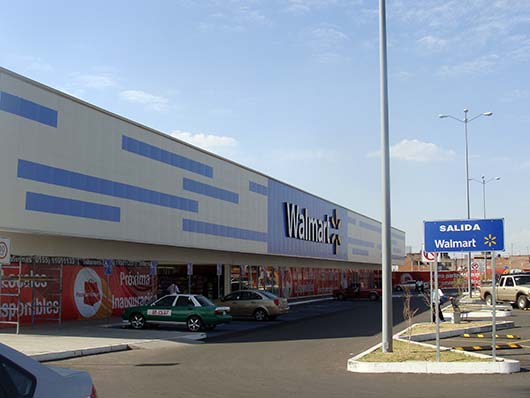 WALMART IRAPUATO, GUANAJUATO.